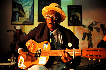 Musician, Faustino Auramas, Casa del la Trova, Santiago de Cuba, Cuba, Central America