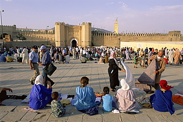 People in the Place Bou Jeloud, Fez (Fes), Morocco, North Africa, Africa