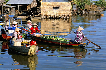 Chong Kneas village, Tonle Sap lake, Siem Reap, Cambodia, Indochina, Southeast Asia, Asia