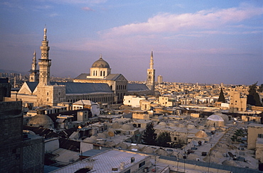 City skyline including Omayyad mosque and souk, Damascus, Syria, Middle East