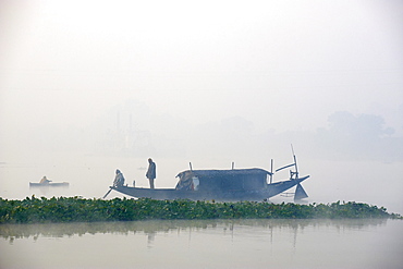 Boat on the Hooghly River, part of Ganges River, West Bengal, India, Asia