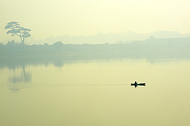 Hooghly River, part of the Ganges River, West Bengal, India, Asia