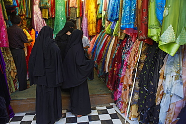 Souk in the Old Town, UNESCO World Heritage Site, Sanaa, Yemen, Middle East