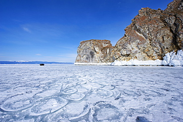 Maloe More (Little Sea), frozen lake during winter, Olkhon island, Lake Baikal, UNESCO World Heritage Site, Irkutsk Oblast, Siberia, Russia, Eurasia 