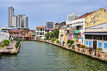 Wall painting and the canal, Malacca, UNESCO World Heritage Site, Malacca State, Malaysia, Southeast Asia, Asia