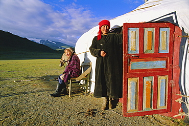 Kazakh encampment, Khovd Gol Valley, Bayan-olgii, Mongolia