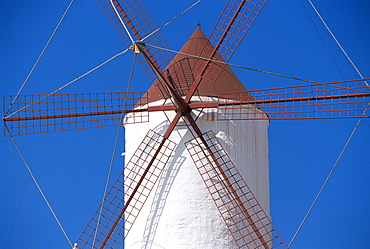 Old traditional windmill, Es Mercadal, Minorca (Menorca), Balearic Islands, Spain, Mediterranean, Europe