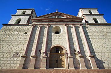 The old Santa Barbara Mission, Santa Barbara, California, United States of America, North America