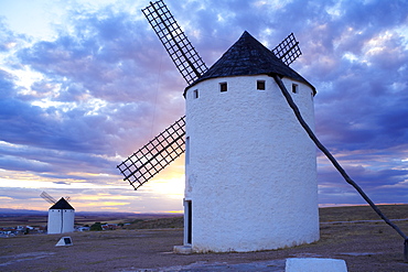 Old traditional windmills at sunset, Campo de Criptana, Castilla La Mancha (New Castile), Spain, Europe