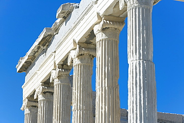 Close-up of columns of the Parthenon, Acropolis, UNESCO World Heritage Site, Athens, Greece, Europe