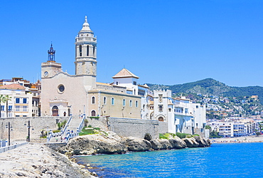 Sitges old centre and seaside, Sitges, Costa Dorada, Catalonia, Spain, Europe