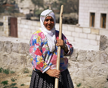 Cappadocian woman, Goreme, Cappadocia, Anatolia, Turkey, Eurasia