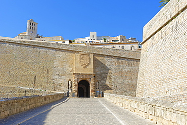 Fortified Ibiza Old Town (Dalt Vila), UNESCO World Heritage Site, Ibiza, Balearic Islands, Spain, Europe 