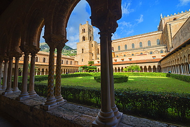 Cloister, Cathedral of Monreale, Monreale, Palermo, Sicily, Italy, Europe