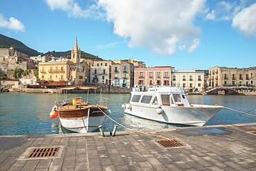 Marina Corta harbour, Lipari Town, Lipari Island, Aeolian Islands, UNESCO World Heritage Site, Sicily, Italy, Mediterranean, Europe