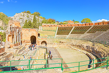 The Greek Theatre, Taormina, Sicily, Italy, Mediterranean, Europe