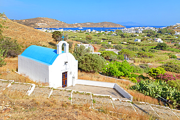 Orthodox chapel overlooking the port of Livadi, Livadi, Serifos Island, Cyclades, Greek Islands, Greece, Europe