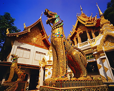 Guardian lions and temple at entrace to Wat Suthep, Wat Phrathat Doi Suthep, Chiang Mai, Thailand
