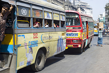 Buses in main street traffic jam in north central Kolkata (Calcutta), West Bengal, India, Asia