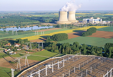 Nuclear power station of Saint Laurent-des-Eaux, Pays de Loire, Loire Valley, France, Europe