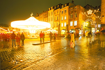 Christmas market, Place Saint Louis (St. Louis Square), Metz, Moselle, Lorraine, France, Europe