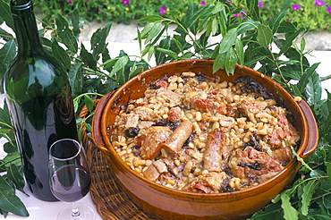 Cassoulet de Carcassonne, by Chef M. Rodrigues, Hameau de Saint Martin, Montredon, Languedoc-Roussillon, France, Europe