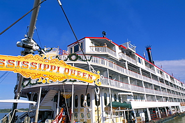 Mississippi Queen river boat, La Vacherie region, Louisiana, United States of America, North America