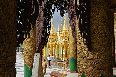 The Shwedagon Pagoda, Yangon (Rangoon), Yangon region, Republic of the Union of Myanmar (Burma), Asia 