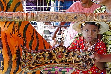 The biggest Nat ritual, Festival of Spirits, Taungbyon, Mandalay Division, Republic of the Union of Myanmar (Burma), Asia