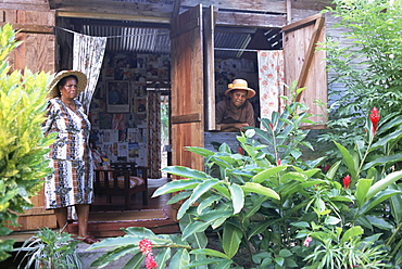 Two women, typical Creole house, island of Mahe, Seychelles, Indian Ocean, Africa