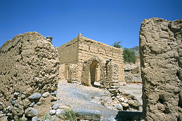 Ruined village of Tanouf, near Nizwa, Sultanate of Oman, Middle East