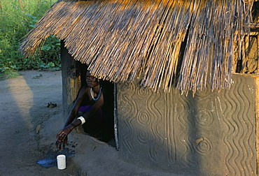 Nuer village on the edge of the Barro, Itang region, Ilubador state, Ethiopia, Africa