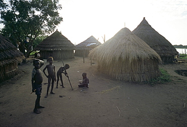 Batour village, Anouak (Anuak) ethnic group, on shores of Lake Tata, Ilubador state, Ethiopia, Africa