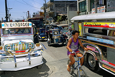 Street scene, Manila, island of Luzon, Philippines, Southeast Asia, Asia