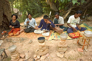 Traditional musicians, Phnom Bakeng temple, Angkor, Cambodia, South East Asia