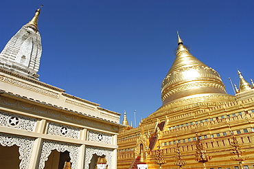 Shwezigon Pagoda, Bagan (Pagan), Myanmar (Burma), Asia