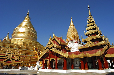 Shwezigon Pagoda, Bagan (Pagan), Myanmar (Burma), Asia