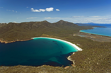 White sand beach of Wineglass Bay, Freycinet National Park, Freycinet Peninsula, Coles Bay, Tasmania, Australia, Pacific