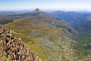 View of Barn Bluff from Cradle Mountain on the Overland Track, Cradle Mountain Lake St Clair National Park, part of Tasmanian Wildernes, UNESCO World Heritage Site, Tasmania, Australia, Pacific