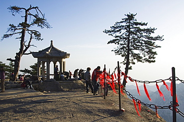 A pavilion on Hua Shan, a granite peaked mountain, 2160m), Shaanxi Province, China, Asia