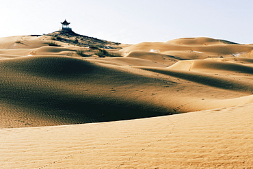 A pavilion at Tengger desert sand dunes in Shapotou near Zhongwei, Ningxia Province, China, ASia