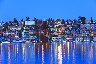 Residential houses on Lake Union, Seattle, Washington State, United States of America, North America