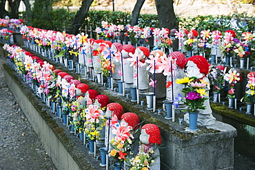 Jizo Buddha statues at Zozoji (Zozo ji) temple, Tokyo, Japan, Asia