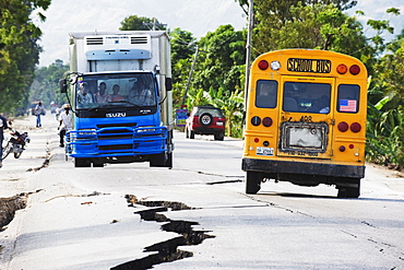 Earthquake fissures, road between Port au Prince and Leogane, earthquake epicenter, January 2010, Leogane, Haiti, West Indies, Caribbean, Central America