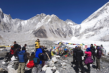 Trekkers arriving at Everest Base Camp, Solu Khumbu Everest Region, Sagarmatha National Park, Himalayas, Nepal, Asia