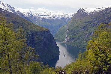 Tourist cruise ship on Geiranger Fjord, UNESCO World Heritage Site, Western Fjords, Norway, Scandinavia, Europe