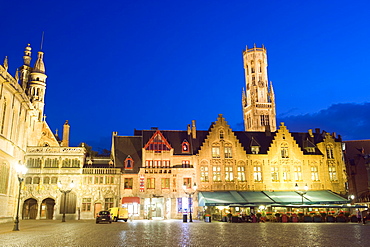 The 13th century Belfort (belfry towe) illuminated at night, Old Town, UNESCO World Heritage Site, Bruges, Flanders, Belgium, Europe