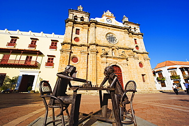 Metal scultpures playing chess in front of Church of San Pedro Claver, Old Town, UNESCO World Heritage Site, Cartagena, Colombia, South America