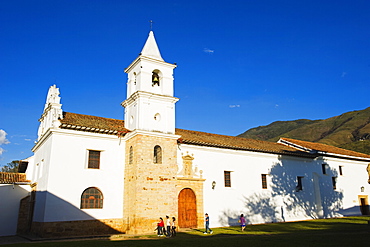 Iglesia del Carmen, colonial town of Villa de Leyva, Colombia, South America