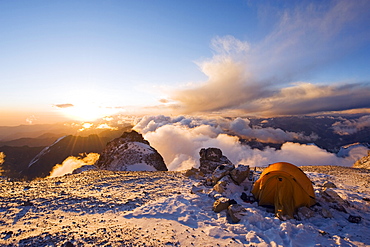 Sunset at White Rocks (Piedras Blancas) campsite at 6200m, Aconcagua 6962m, highest peak in South America, Aconcagua Provincial Park, Andes mountains, Argentina, South America